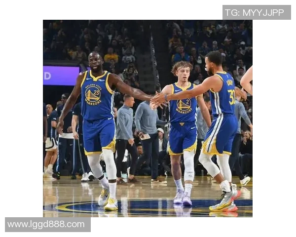 2017年勇士与小牛精彩对决全场回放重温篮球盛宴 2017年勇士与小牛精彩对决全场回放重温篮球盛宴