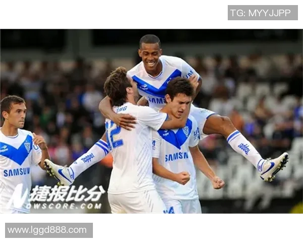 基尔梅斯与泰拿尼斯的激烈对决揭示足球战术与团队协作的重要性 基尔梅斯与泰拿尼斯的激烈对决揭示足球战术与团队协作的重要性