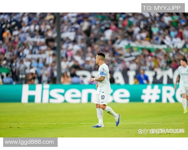 哈维西蒙斯:新生代足球天才的崛起与未来展望 哈维西蒙斯:新生代足球天才的崛起与未来展望